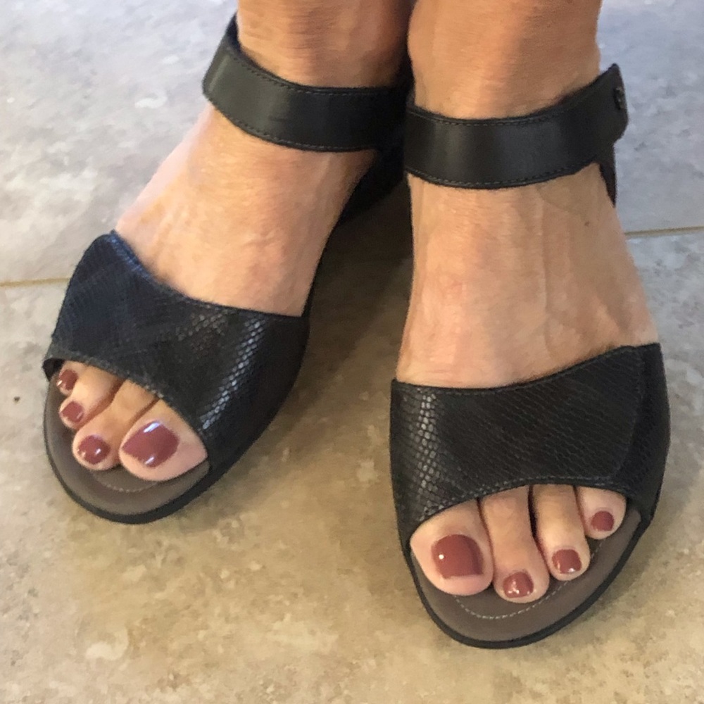 NEW! Mephisto AIR RELAX Black Sandal